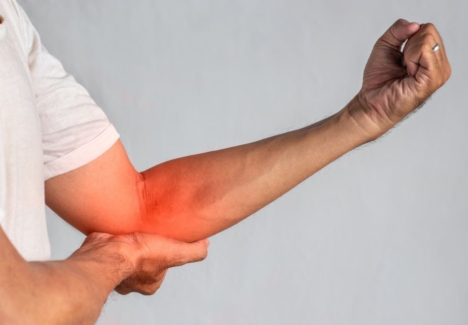 Dirsek Arkası Ağrısı Sebebi: Posterior Dirsek Sıkışması (İmpingement)